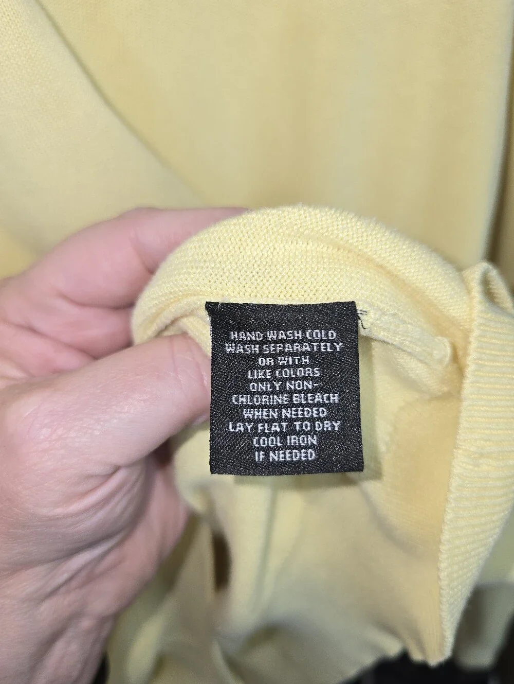Kenneth Roberts Platinum Silk Blend V-Neck Pullover Sweater Yellow Mens Size XXL